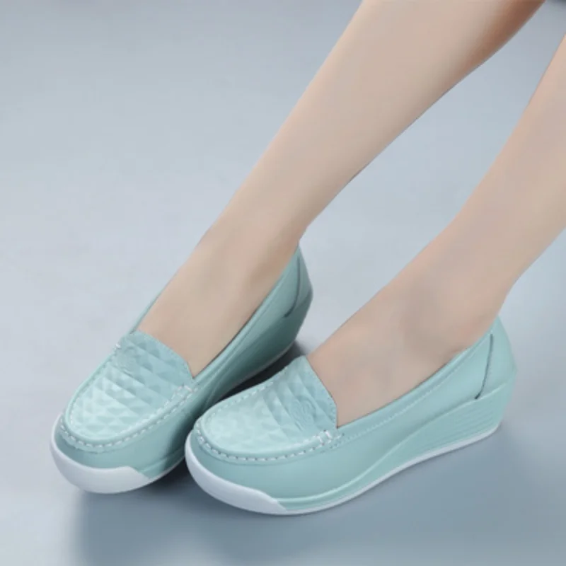 BCEBYL 2023, Пролет-есен, Нова модни дамски обувки на танкетке с дебела подметка, ежедневни спортни обувки, обувки за медицински сестри с малките си пръсти . ' - ' . 2